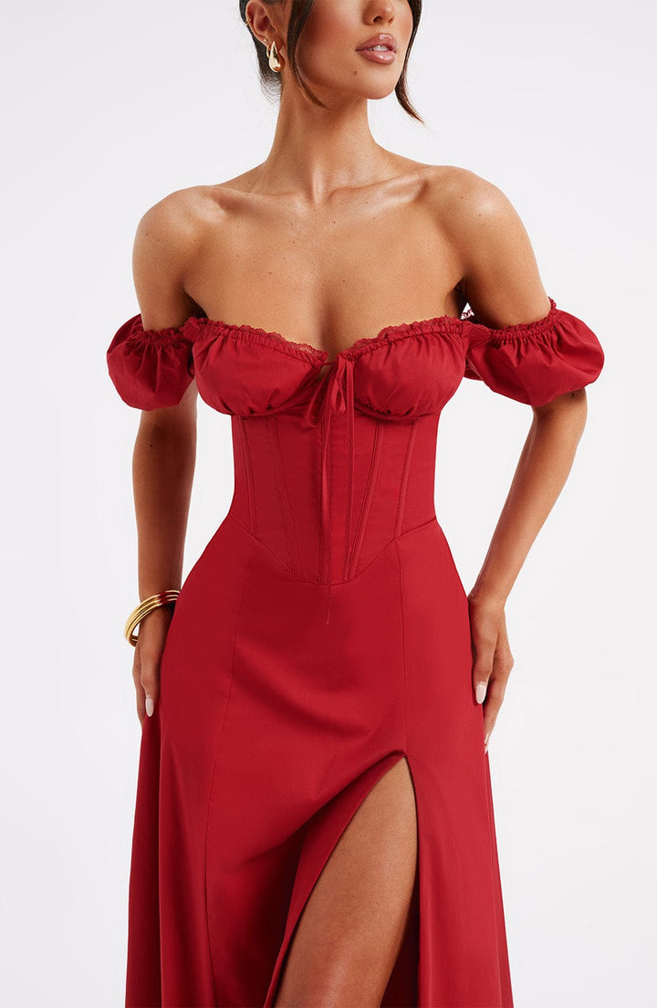 Straplez Drape Detaylı Yırtmaçlı Midi Elbise – Bordo