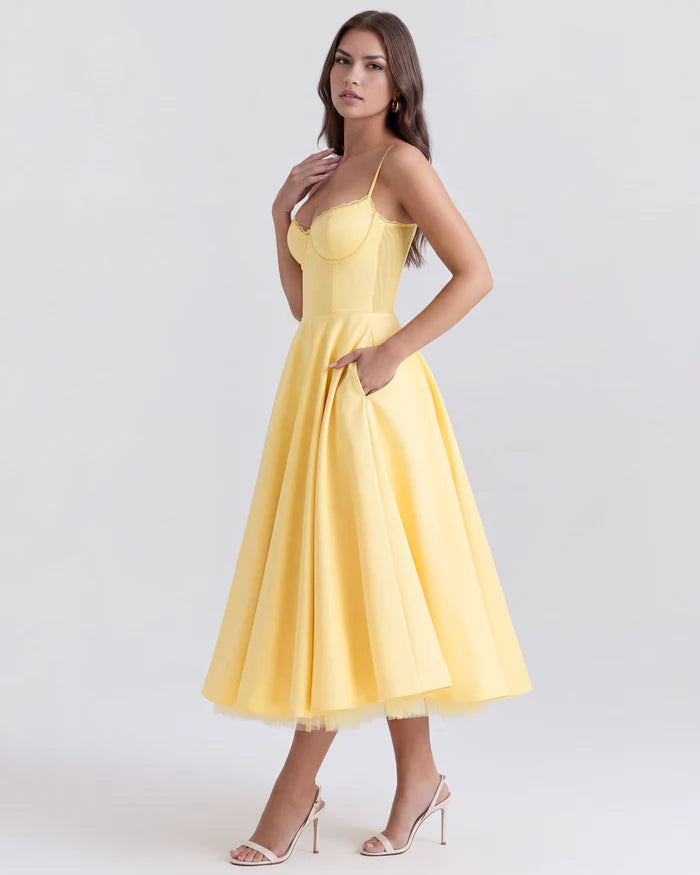 Midi Etek Uçuşan Bel Detaylı Saten Elbise