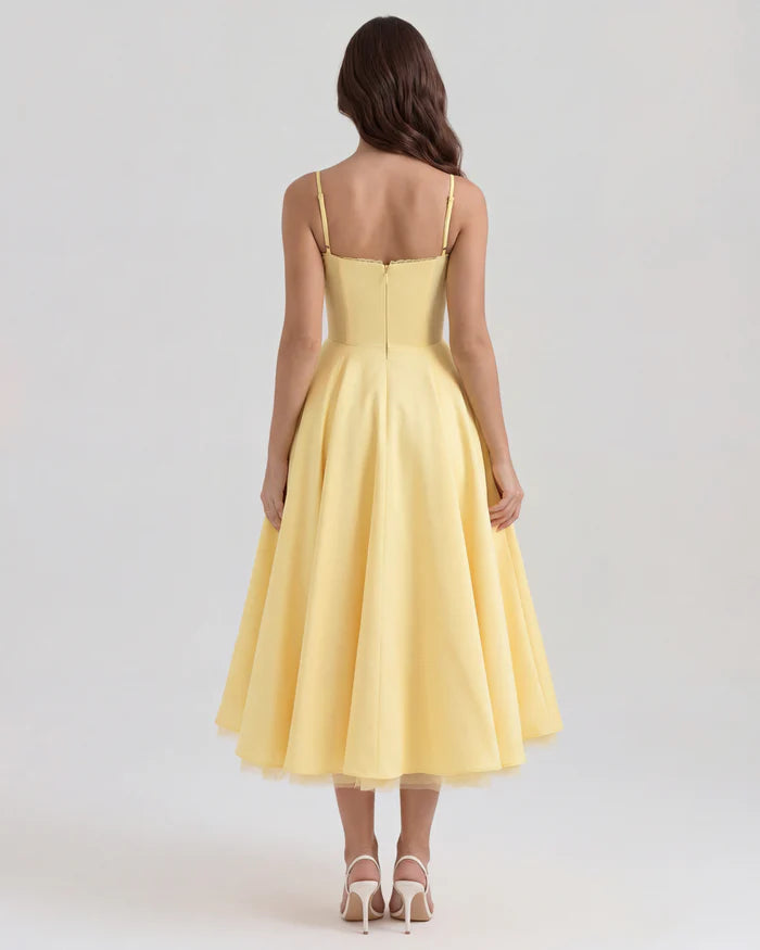 Midi Etek Uçuşan Bel Detaylı Saten Elbise