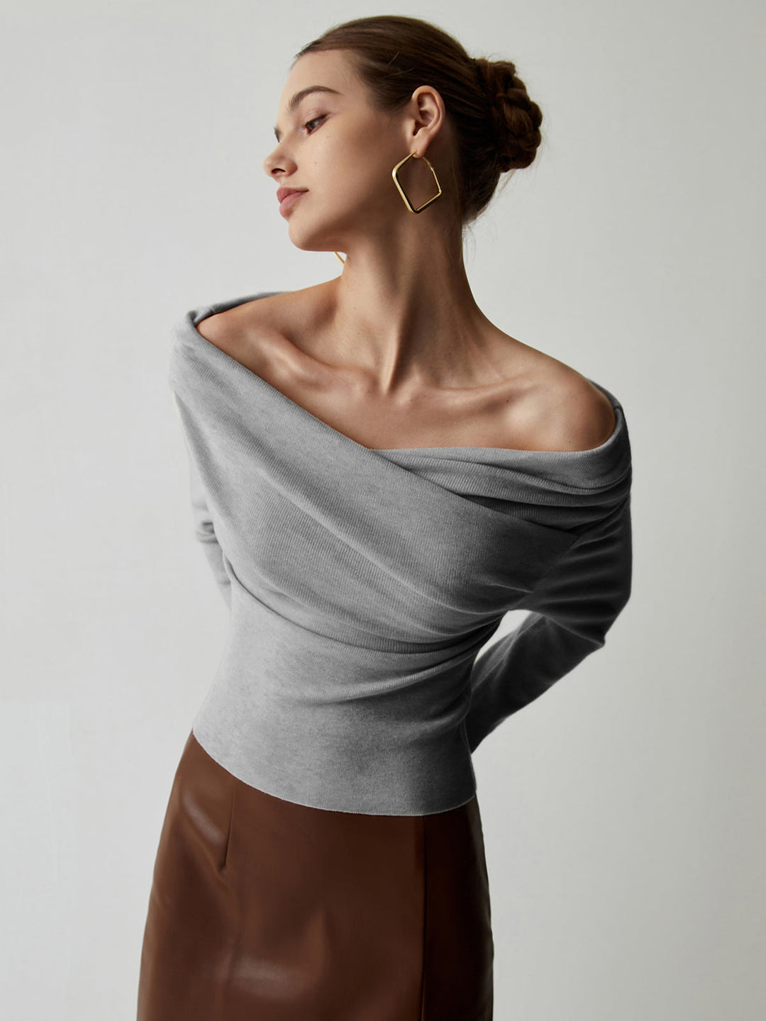 Drapeli Yumuşak Fit Triko Bluz – Krem