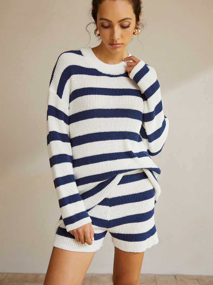Çizgili Örgü Relaxed Fit Şortlu Takım – Lacivert Beyaz