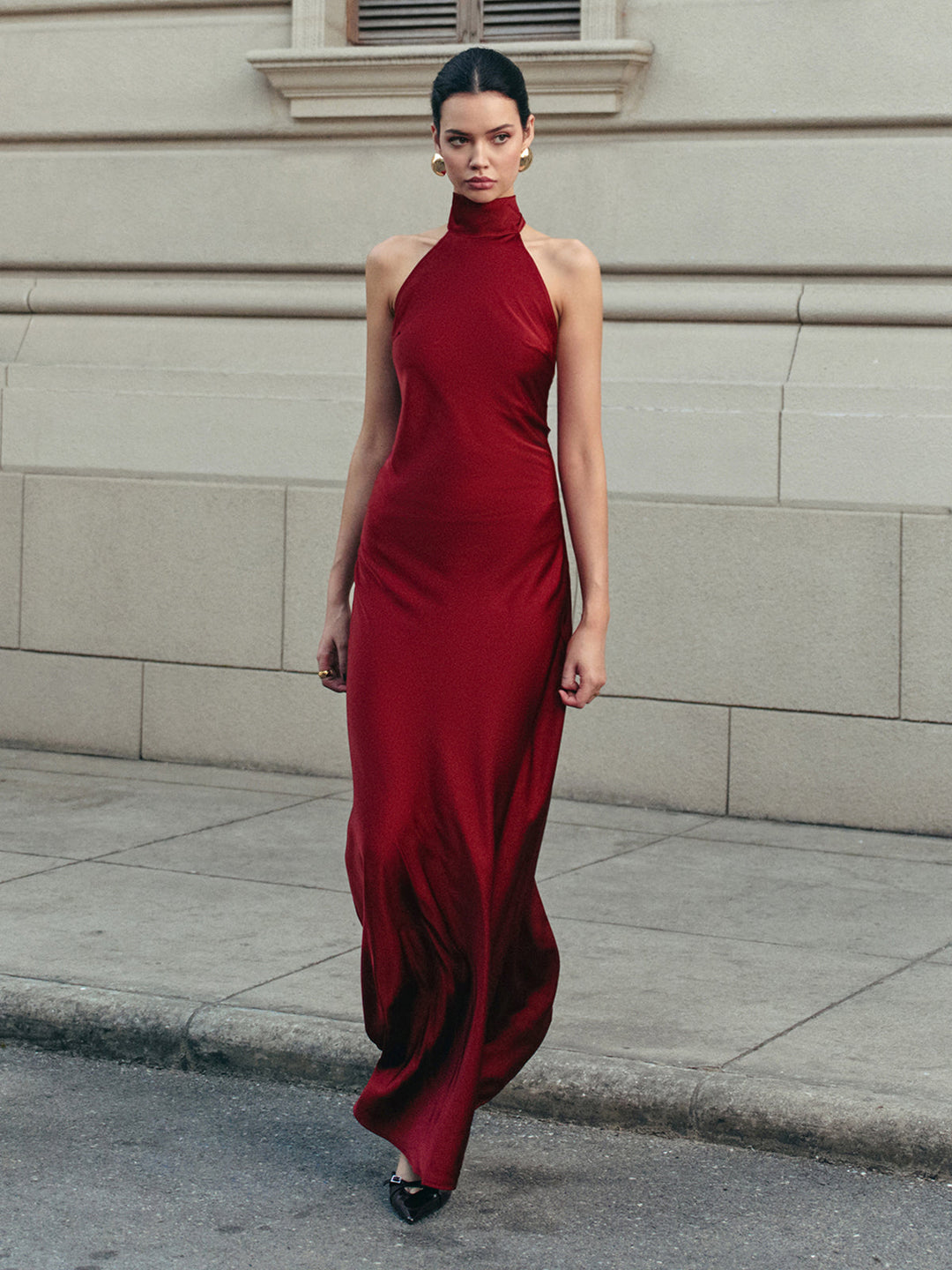 Saten Halter Yaka Sırt Dekolteli Maxi Elbise – Bordo