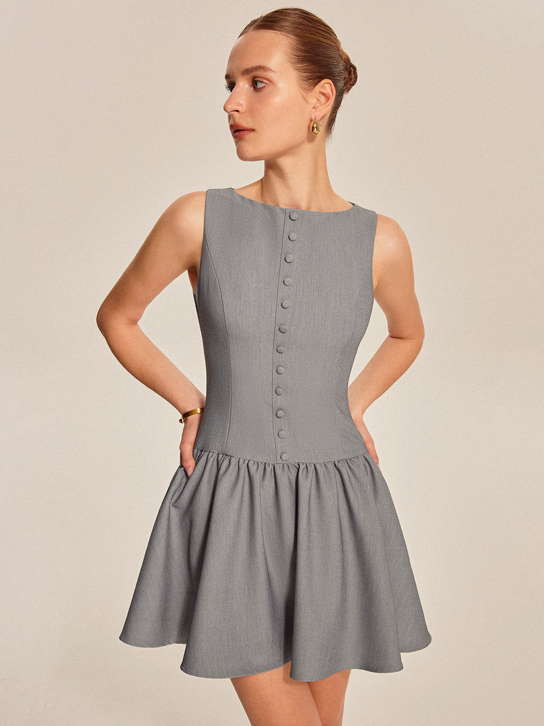 Düğme Detaylı Kloş Mini Elbise – Gri