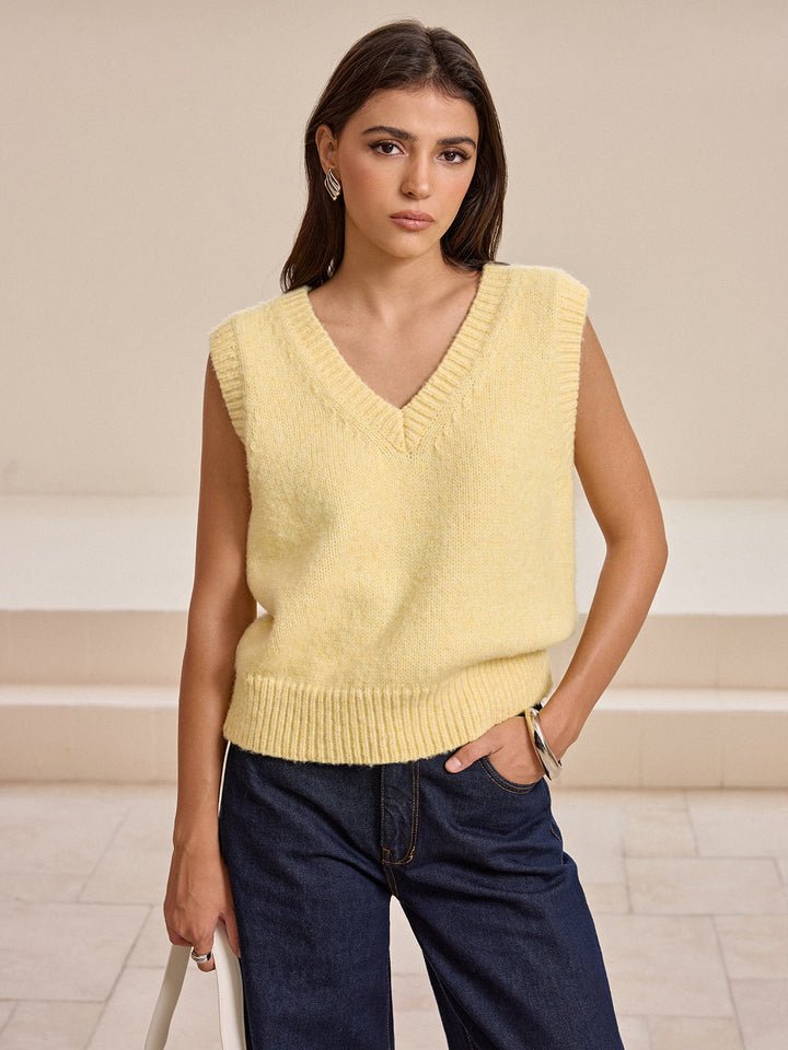V Yaka Oversize Örgü Süveter – Sarı