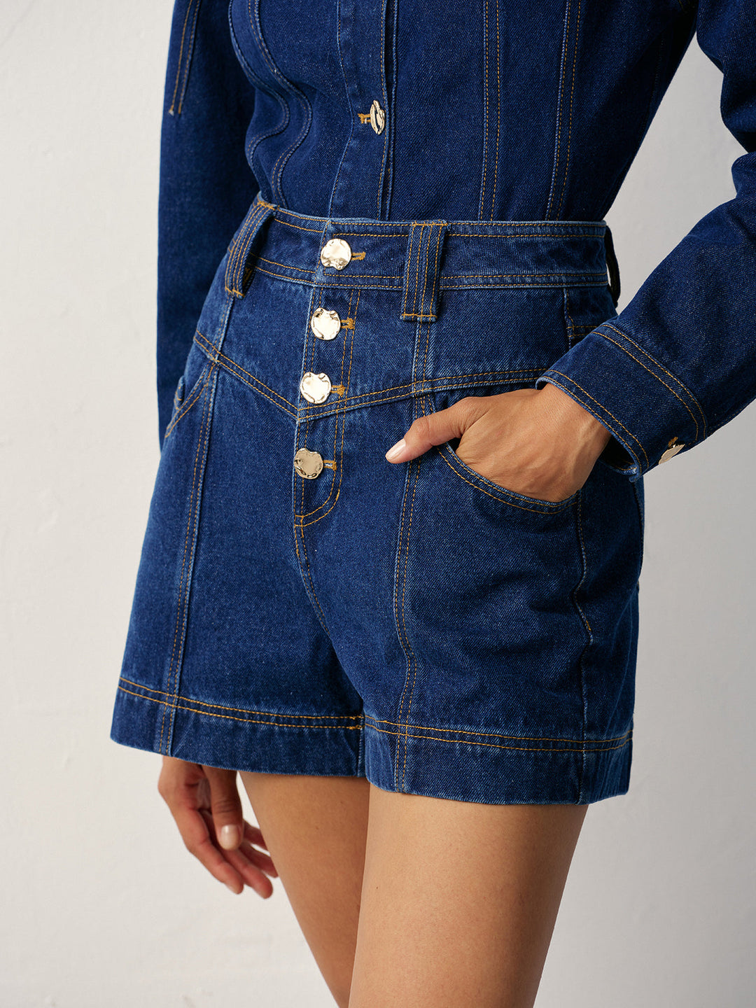 Yüksek Bel Dört Düğmeli Denim Şort – Koyu Mavi