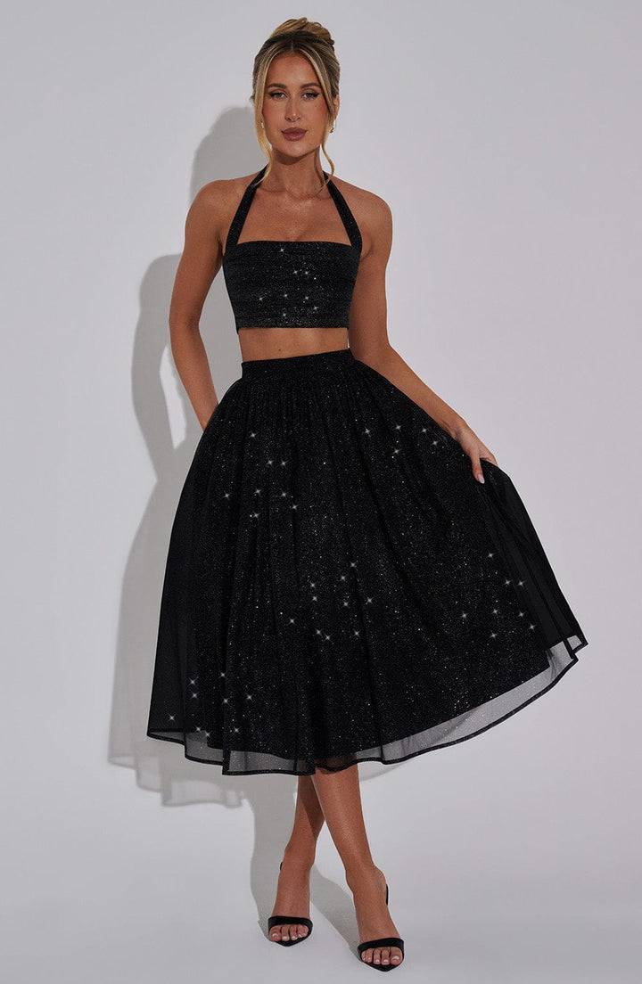 Parlak Halter Yaka Crop Top – Siyah