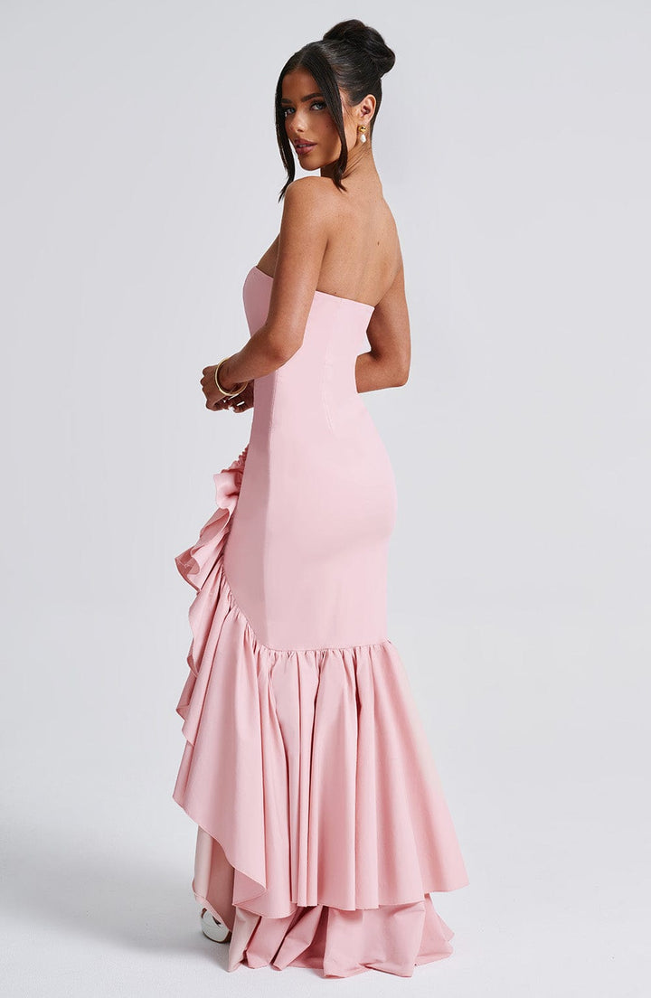 Straplez Volanlı Asimetrik Midi Elbise – Pembe