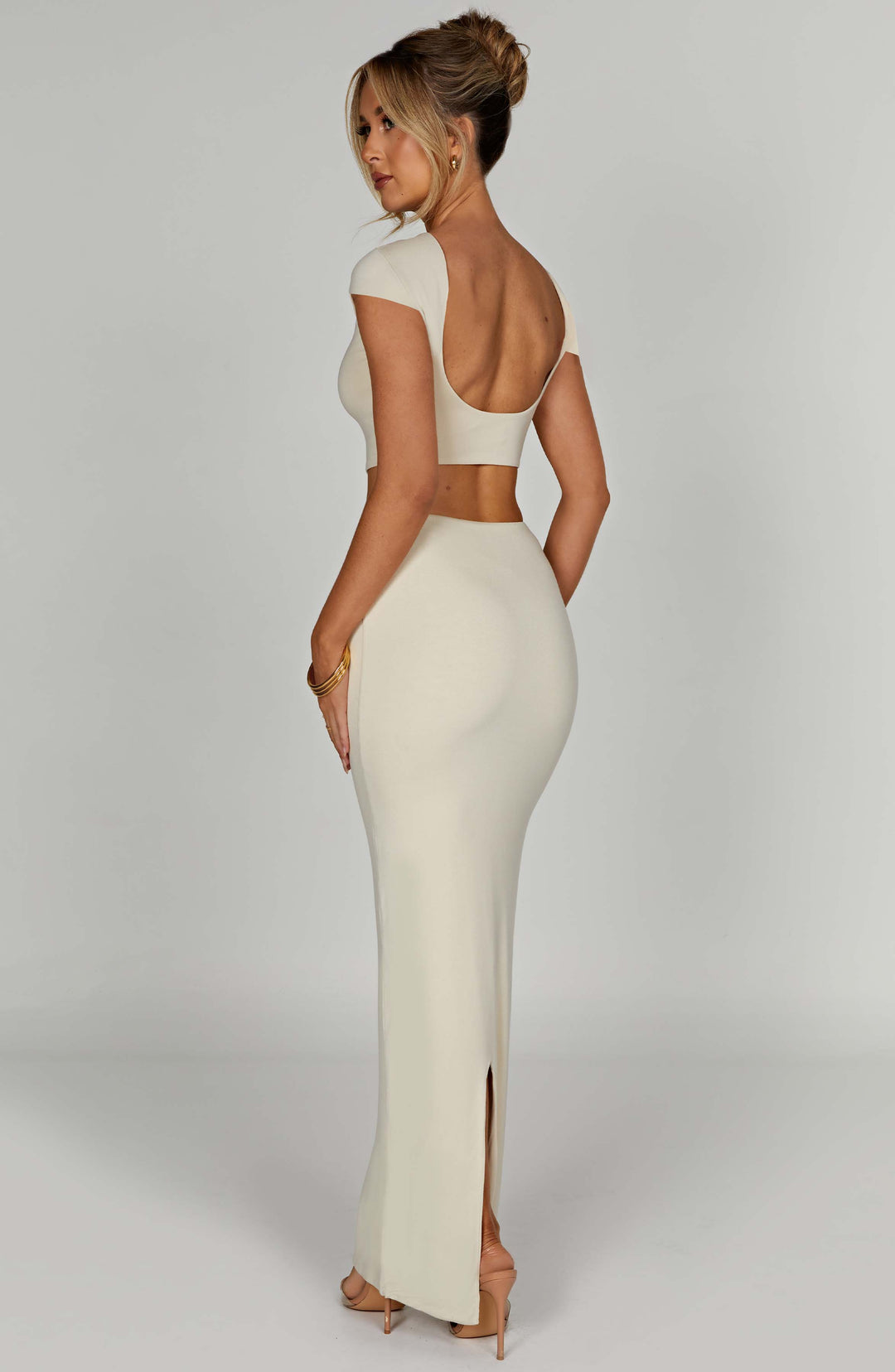 Kısa Kollu Slim Fit Crop Top – Krem