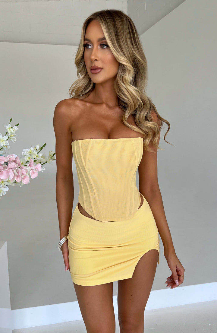 Straplez Korsaj Detaylı Mini Top – Sarı