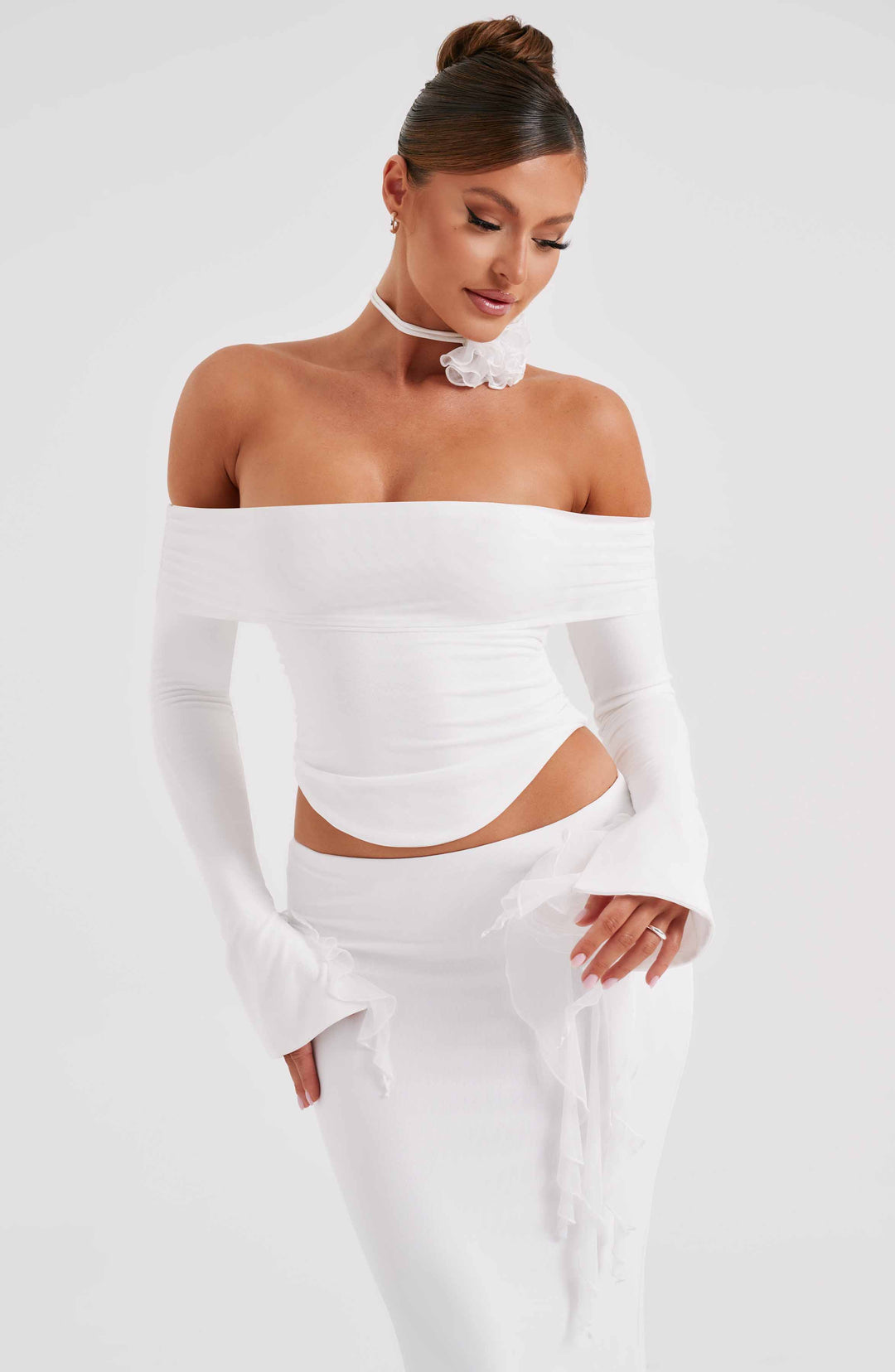 Düşük Omuzlu Uzun Kollu Body – Beyaz