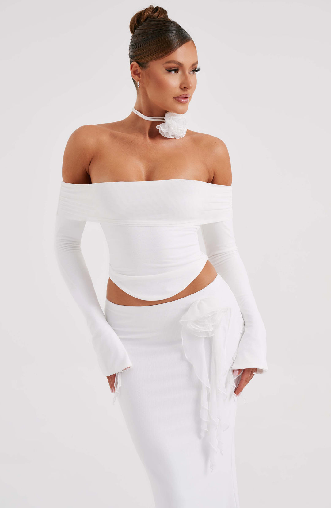 Düşük Omuzlu Uzun Kollu Body – Beyaz