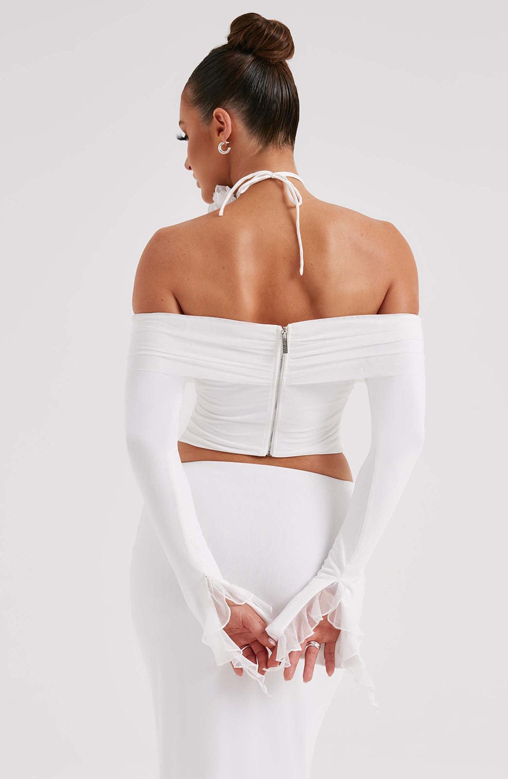 Düşük Omuzlu Uzun Kollu Body – Beyaz