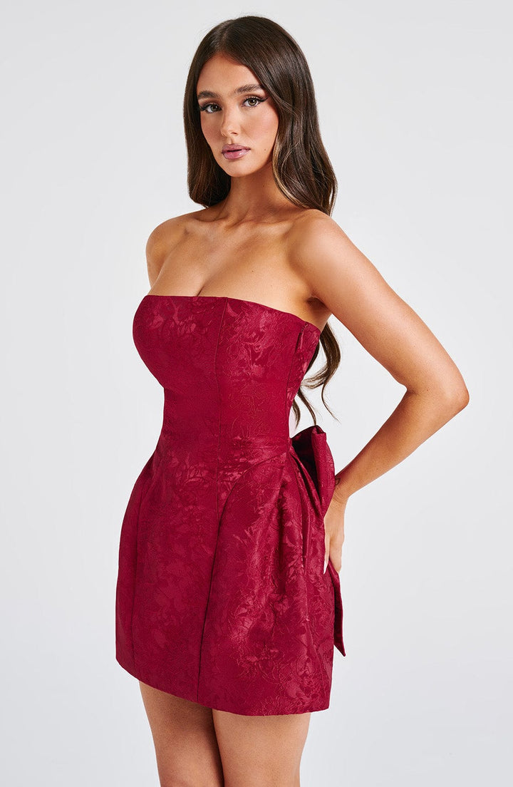 Straplez Jakarlı Mini Elbise – Bordo