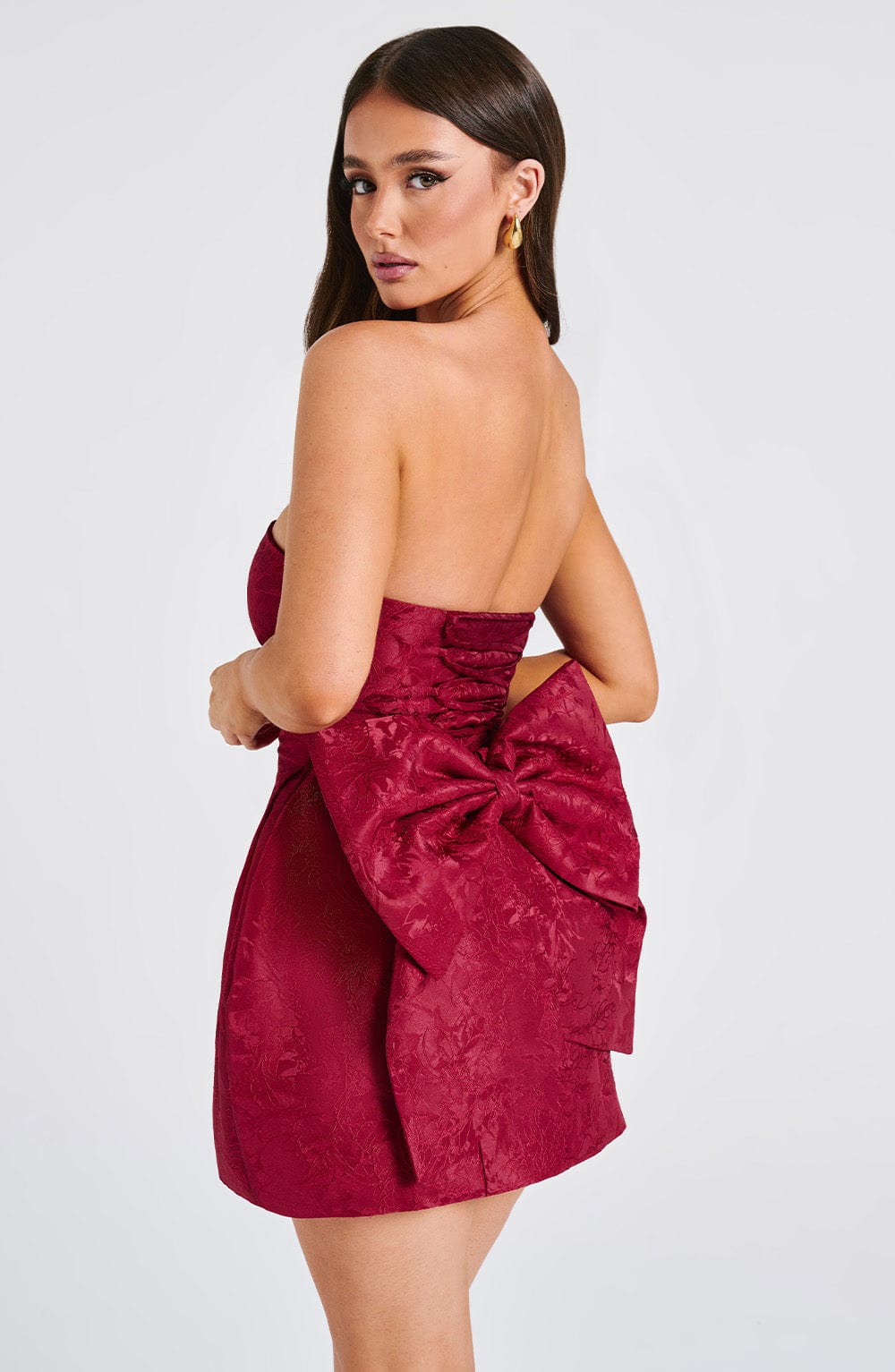 Straplez Jakarlı Mini Elbise – Bordo