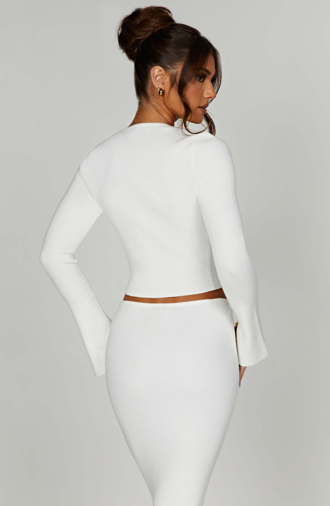 Düğmeli Fitilli Uzun Kollu Crop Hırka – Beyaz