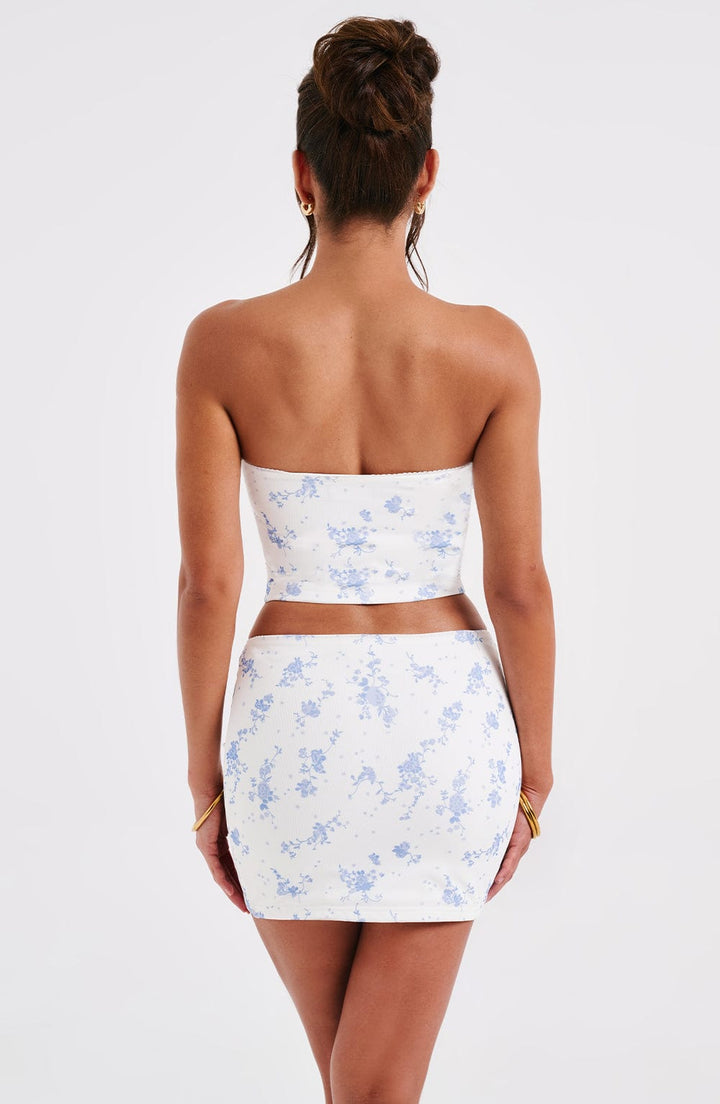Dik Yaka Çiçek Desenli Straplez Crop Top – Beyaz Mavi