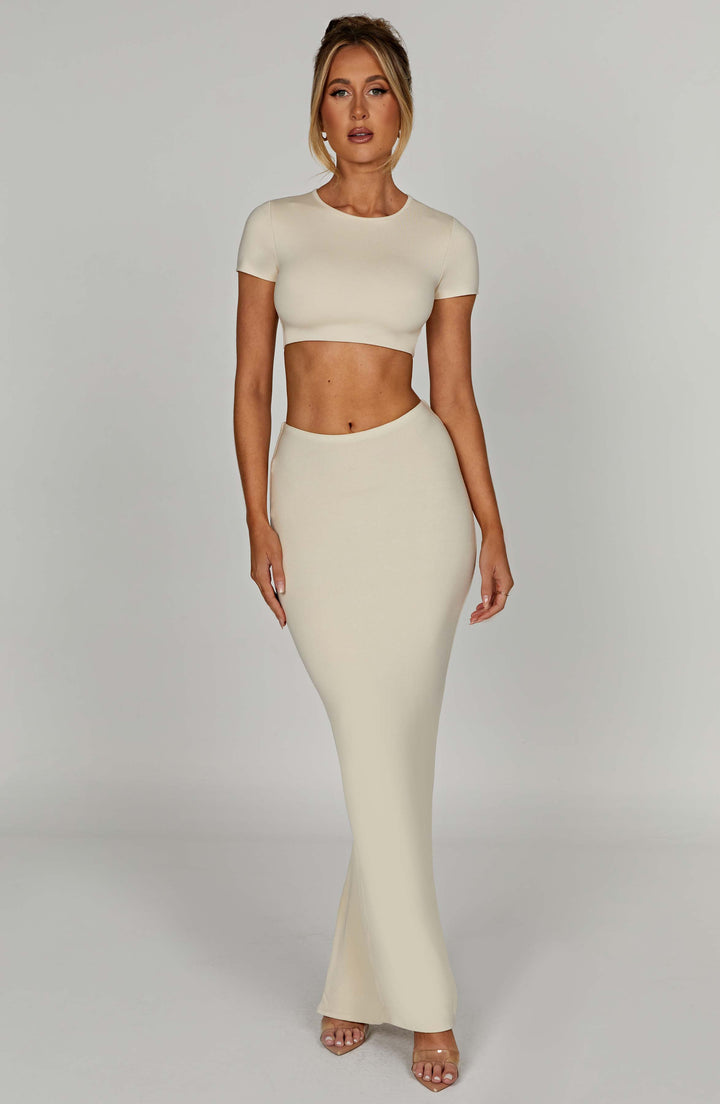 Kısa Kollu Basic Crop Top – Bej