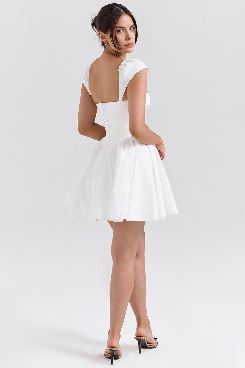 Korse Detaylı Mini Elbise – Beyaz