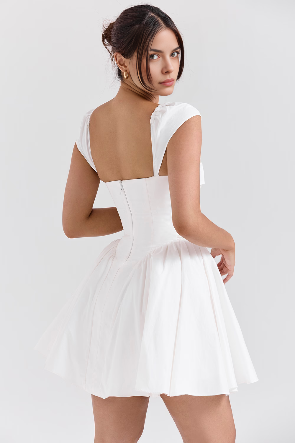 Korse Detaylı Mini Elbise – Beyaz