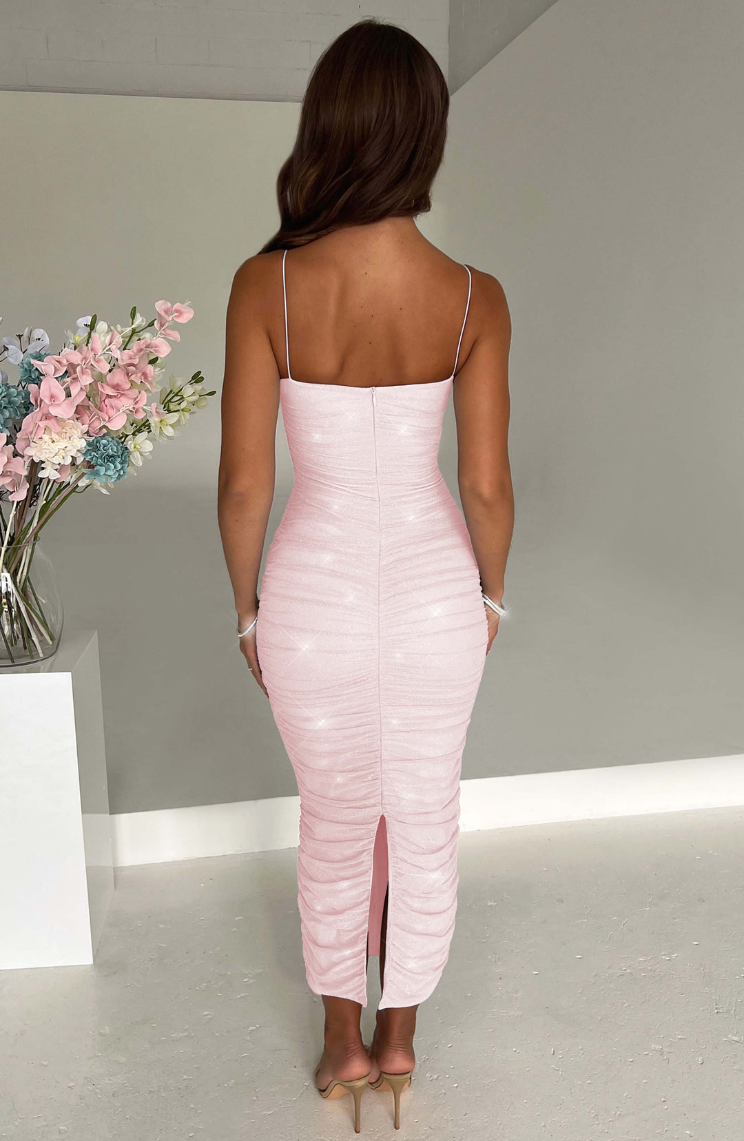 Drape Detaylı İnce Askılı Saten Elbise – Pudra