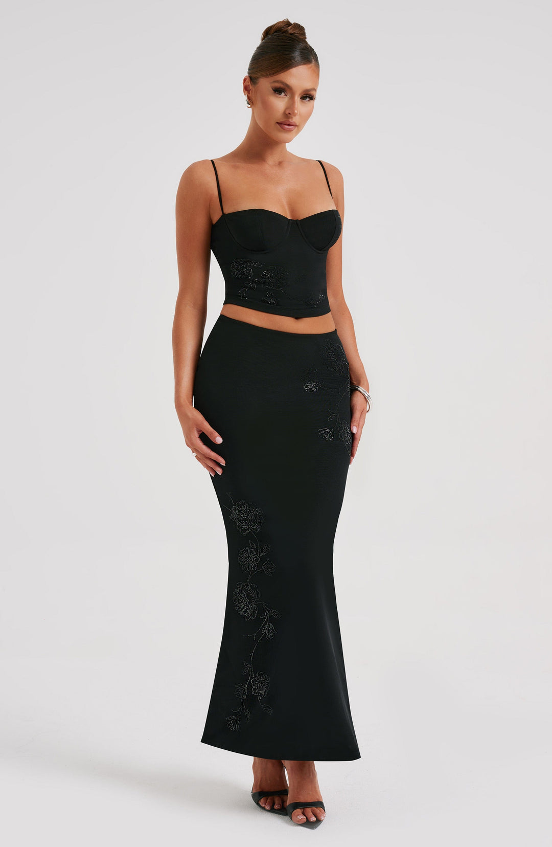 Büstiyer Crop Top İnce Askılı Dekolteli – Siyah