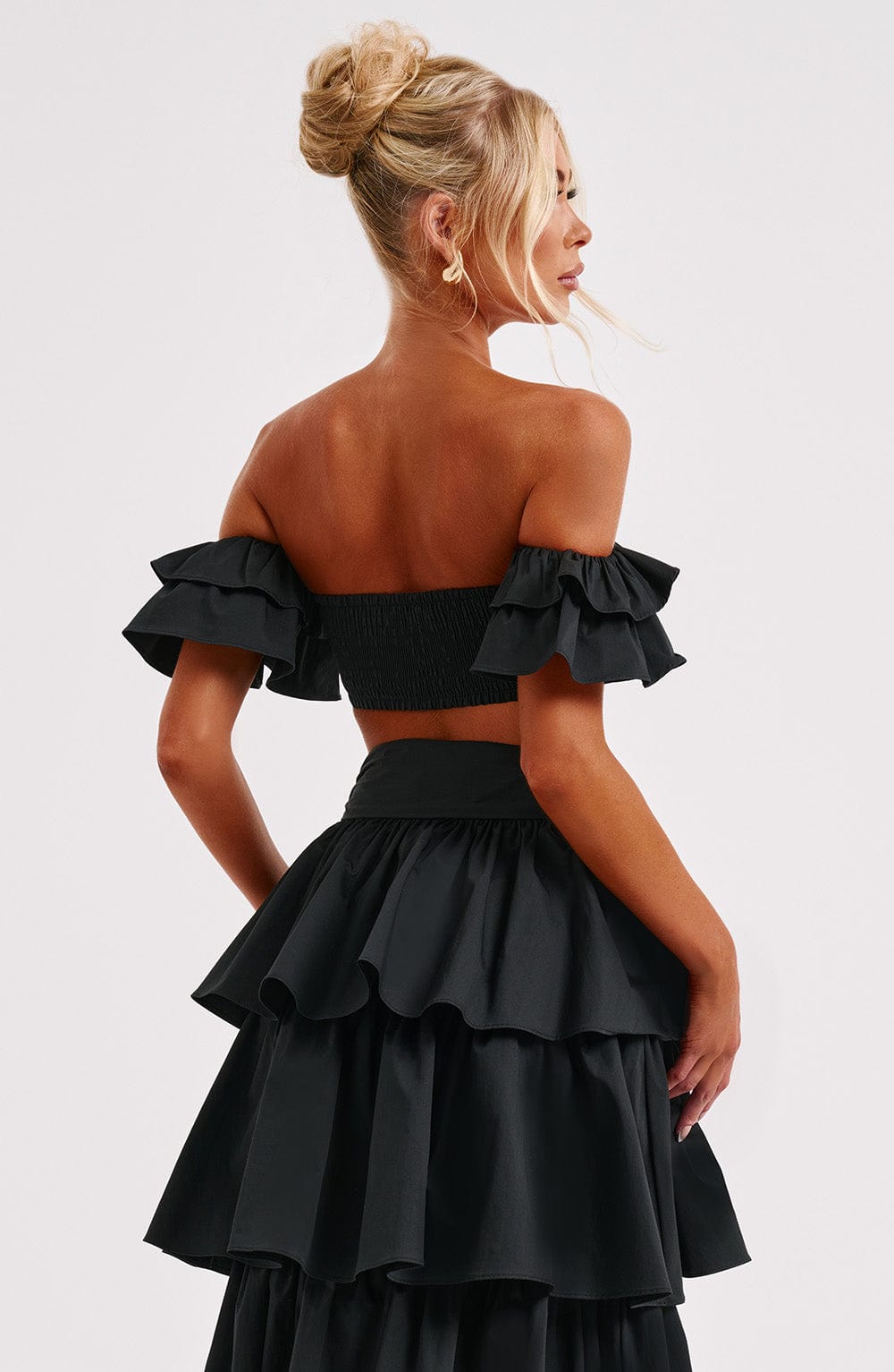 Büzgülü Volanlı Crop Bluz – Siyah