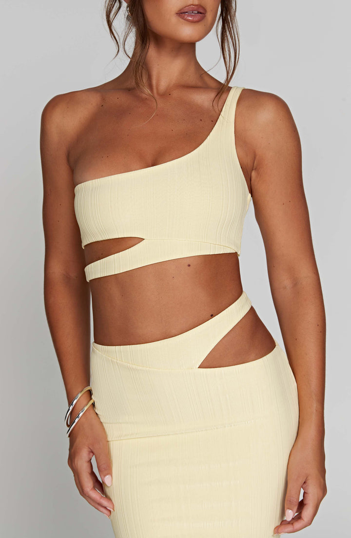 Tek Omuzlu Asimetrik Kesim Crop Top – Sarı