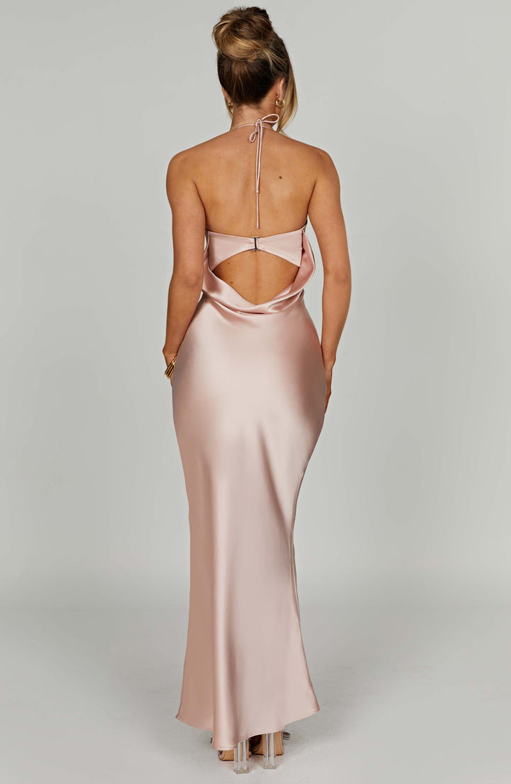 İnce Askılı Saten Drape Detaylı Balık Elbise – Pudra