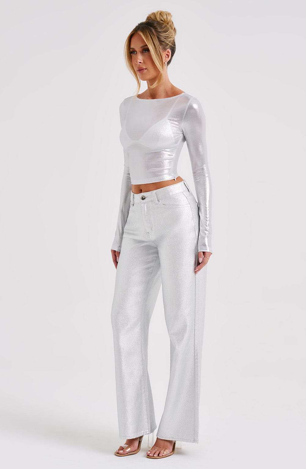 Işıltılı Parlak Dökümlü Uzun Kollu Crop Bluz – Gümüş