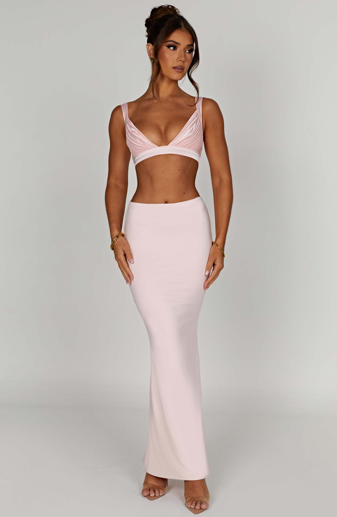 Saten Pliseli İnce Askılı Crop Top – Pudra