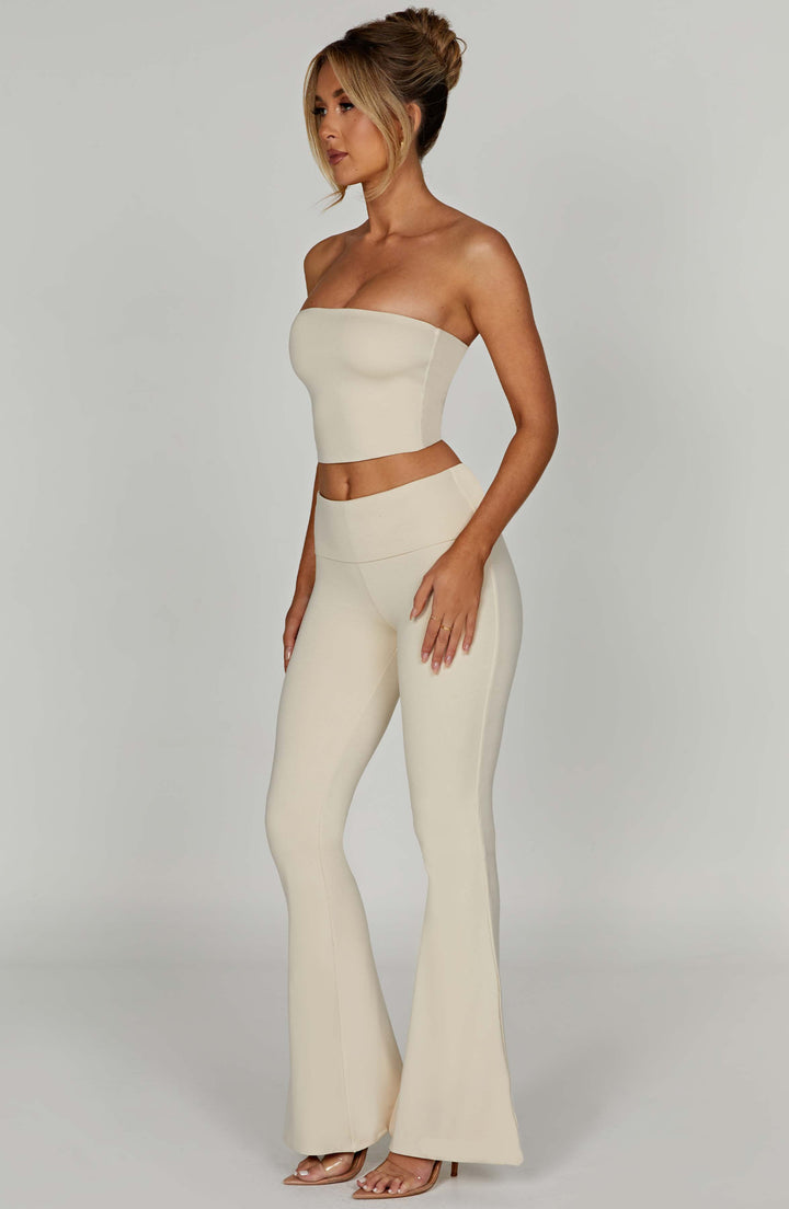 Straplez Slim Fit Elastik Crop Top – Bej