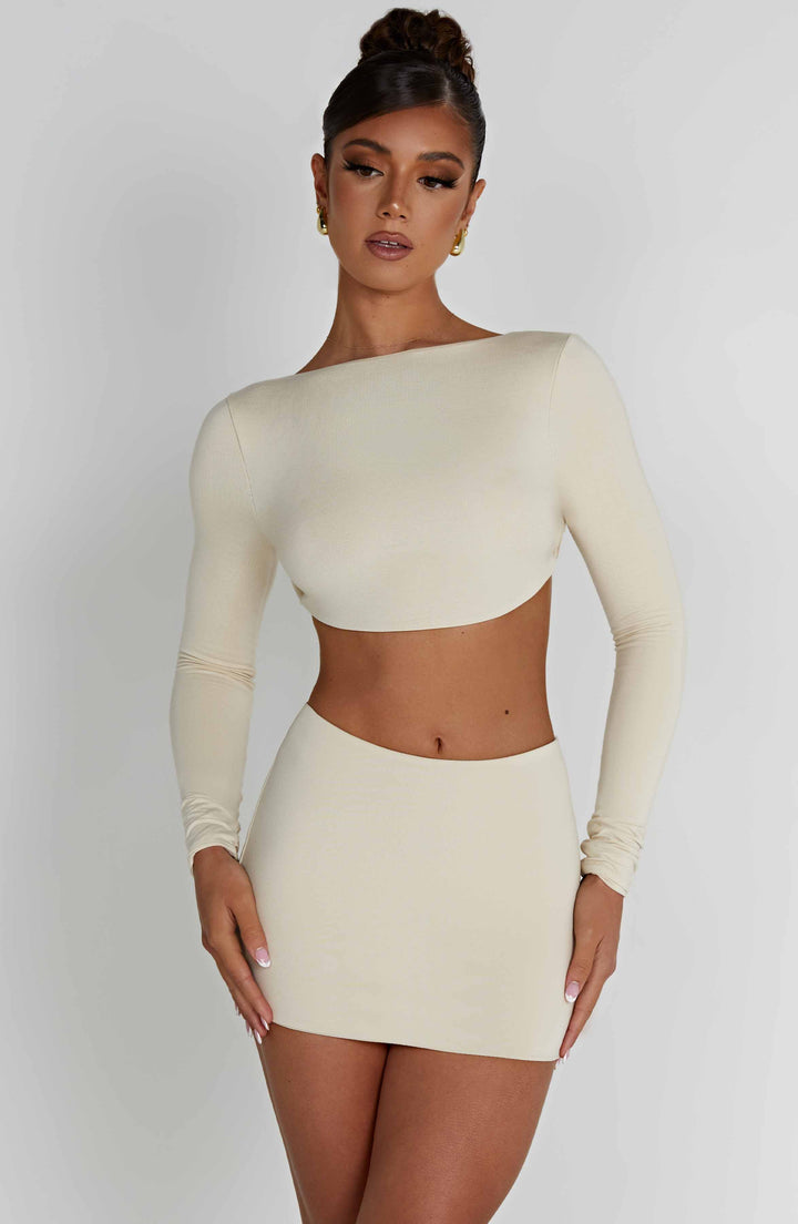 Sırt Detaylı Uzun Kollu Crop Bluz – Ekru