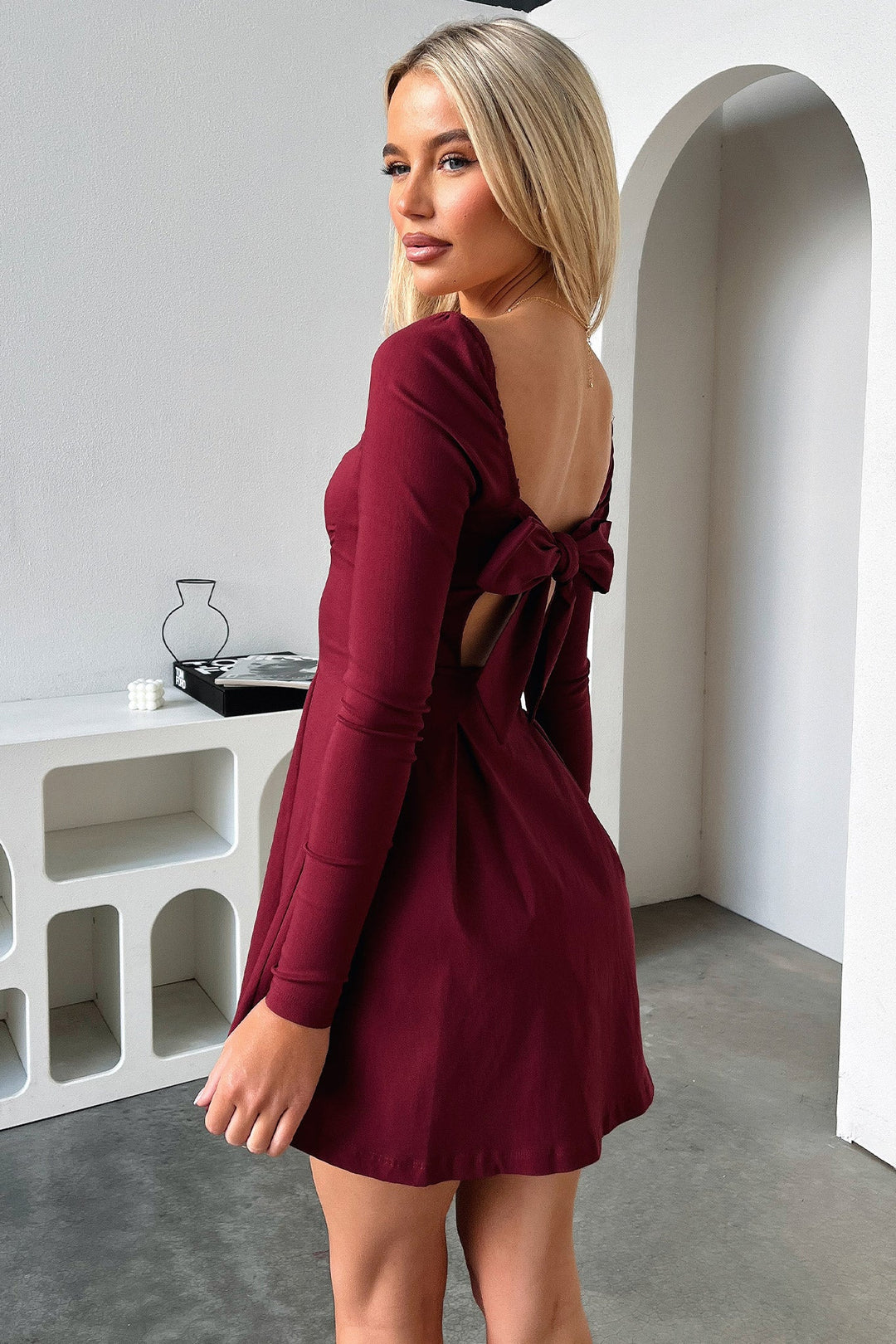 Uzun Kollu Kuşaklı Mini Elbise – Bordo