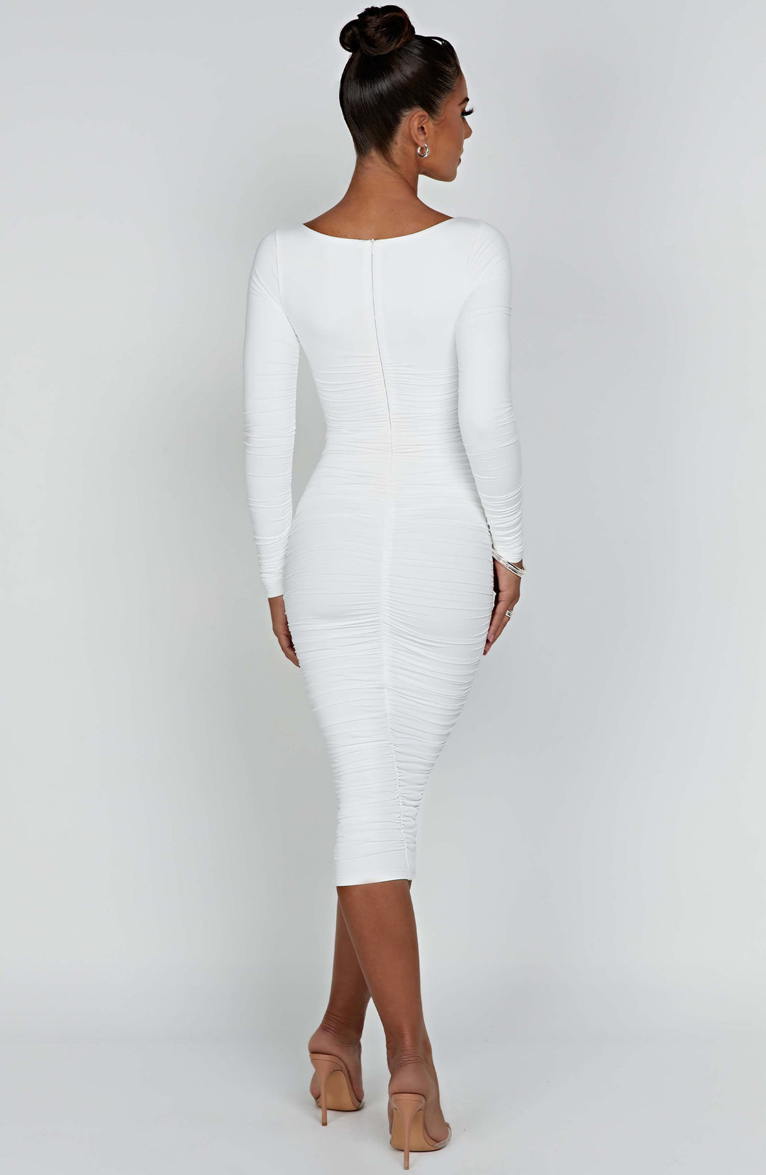 Bodycon Kare Yaka Uzun Kollu Drapeli Elbise – Beyaz